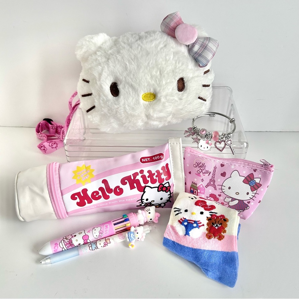💖(HK327) Hello Kitty Adorable 7-Piece Cozy Plush Purse Bundle! - Picture 9 of 9